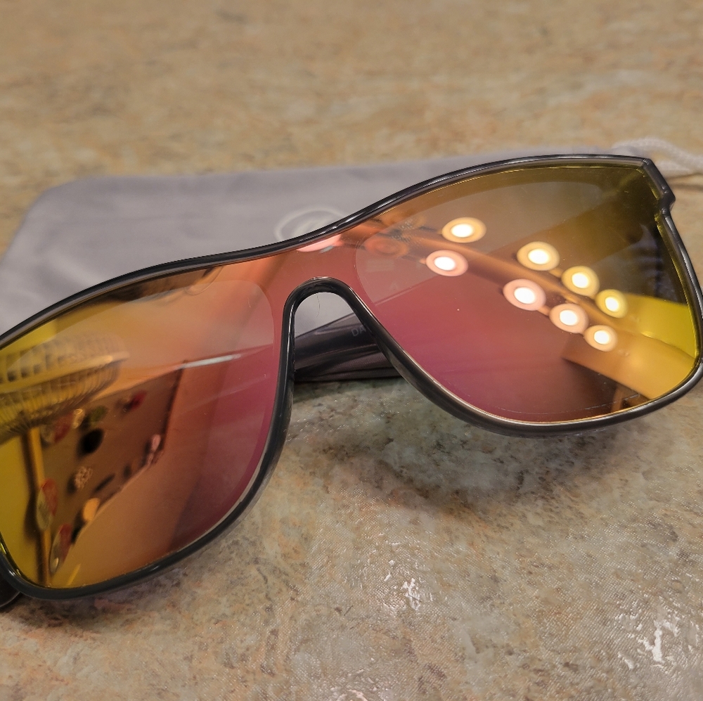 Never Worn - Dakota Mist Blender Sunglasses
